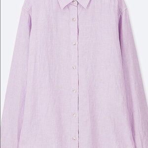 ⭐️Uniqlo lilac button down shirt.⭐️